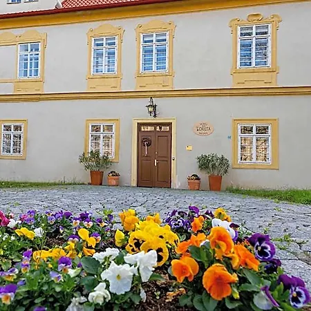 Loreta Praga