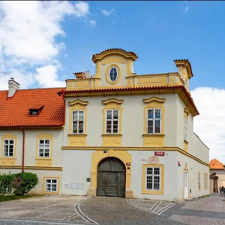 ホテル ロレタ 3*