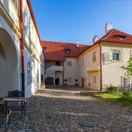 ロレタ ホテル 3*